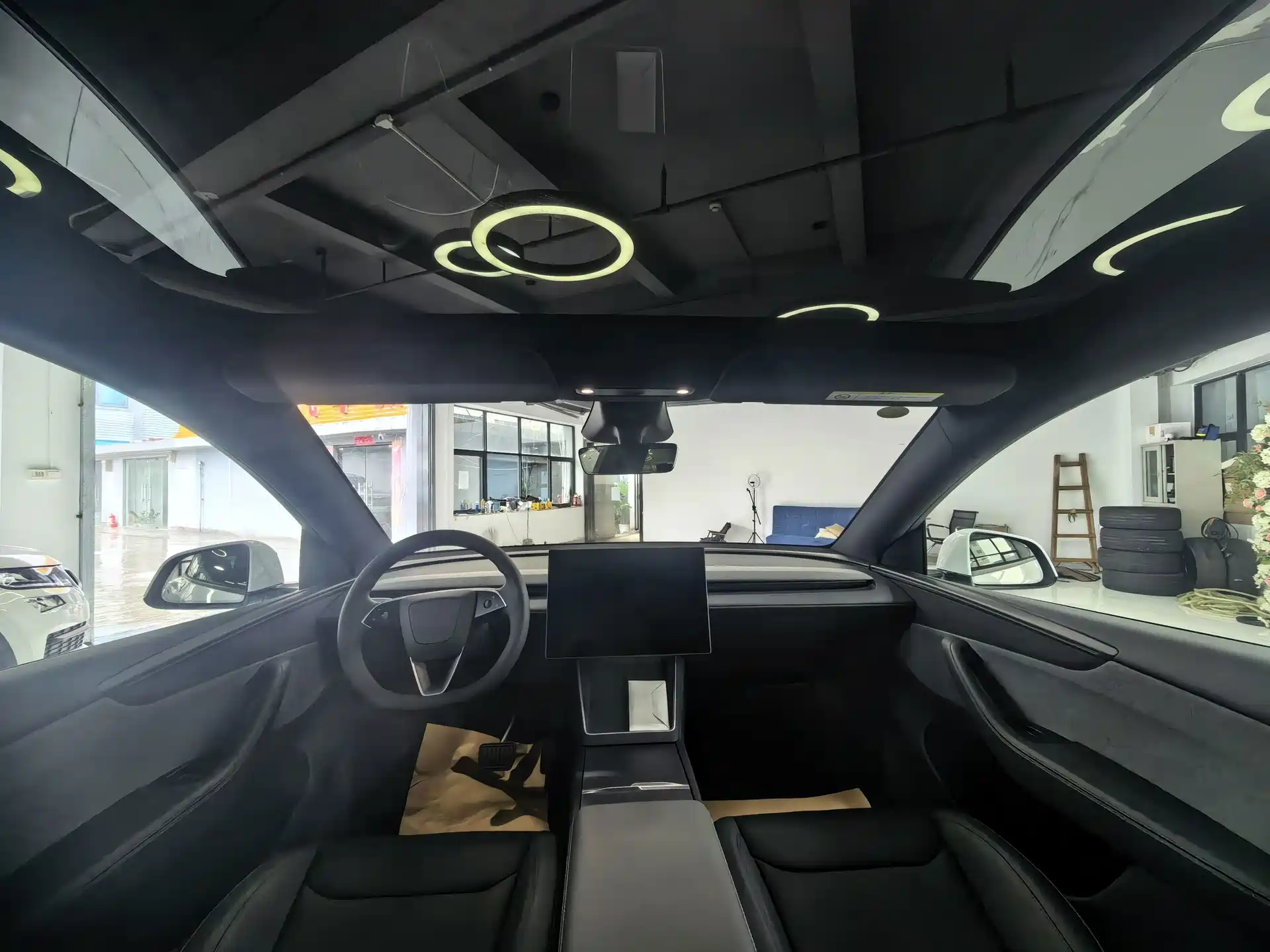 Фото 12 - Tesla Model Y