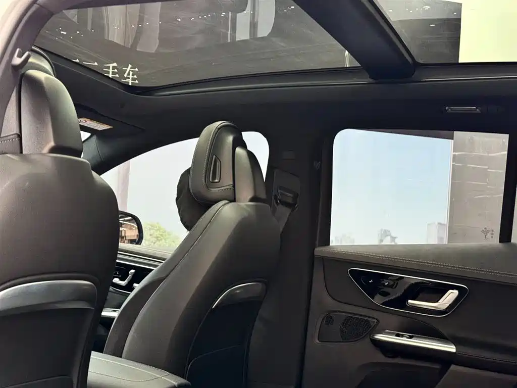 MERCEDES-BENZ EQE SUV