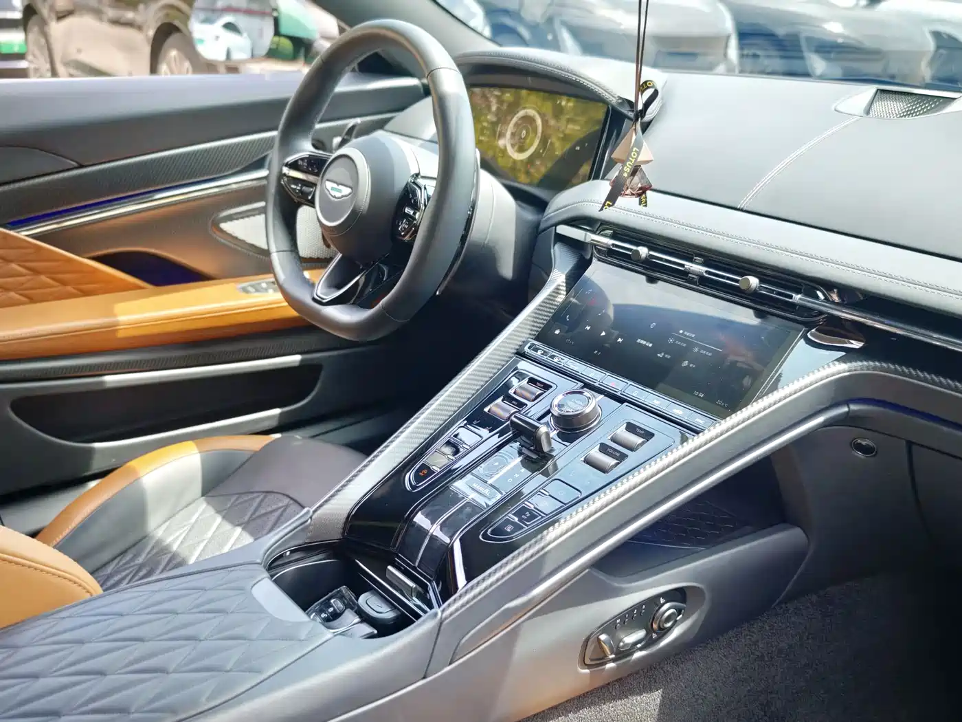 Aston Martin DB12 2024 2025 4.0T V8 Coupe