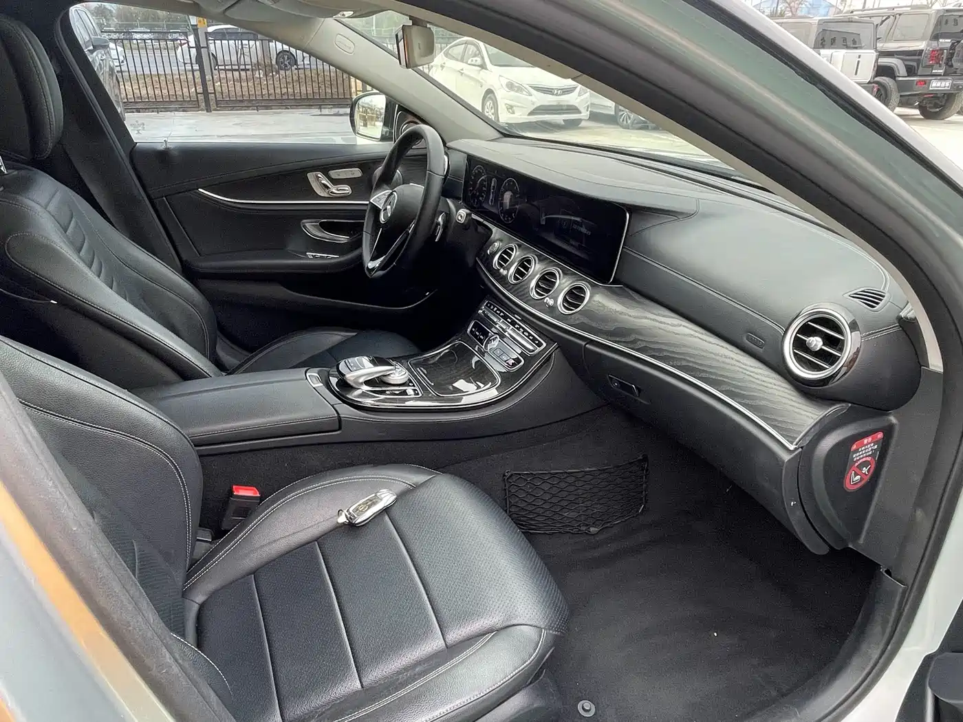 Mercedes-Benz E-Class 2017 E 300 L Luxury фото 4