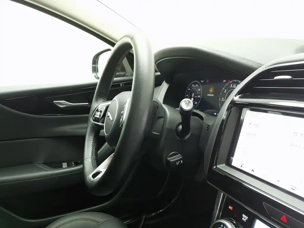 Jaguar XEL, миниатюра 22