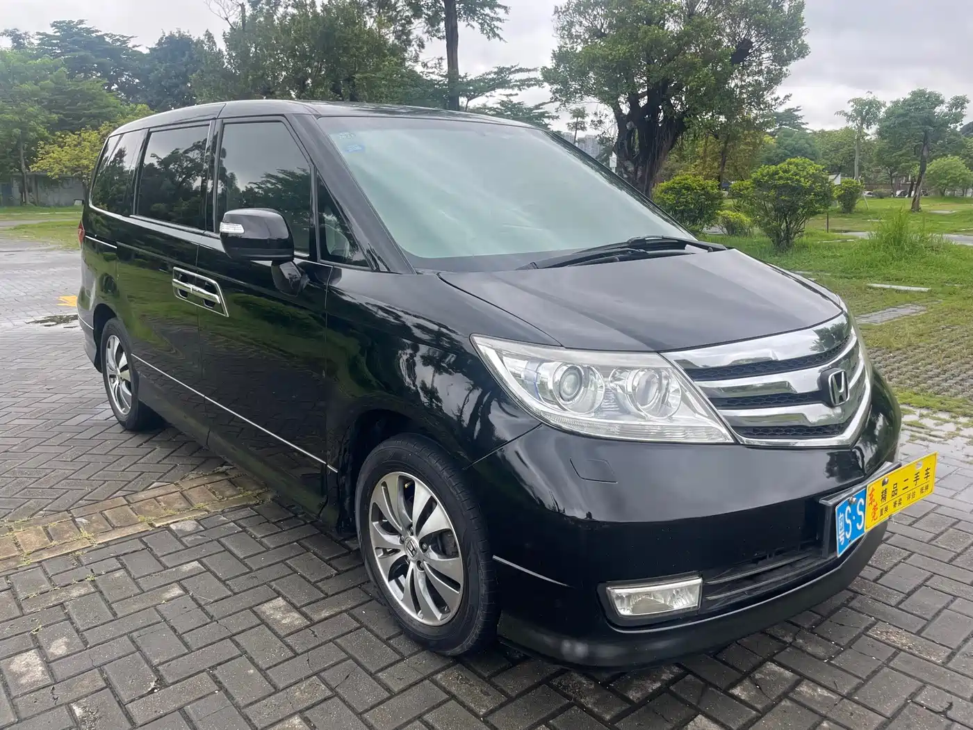 Honda Elysion 2014 2012 2.4L VTi-S Premium Edition