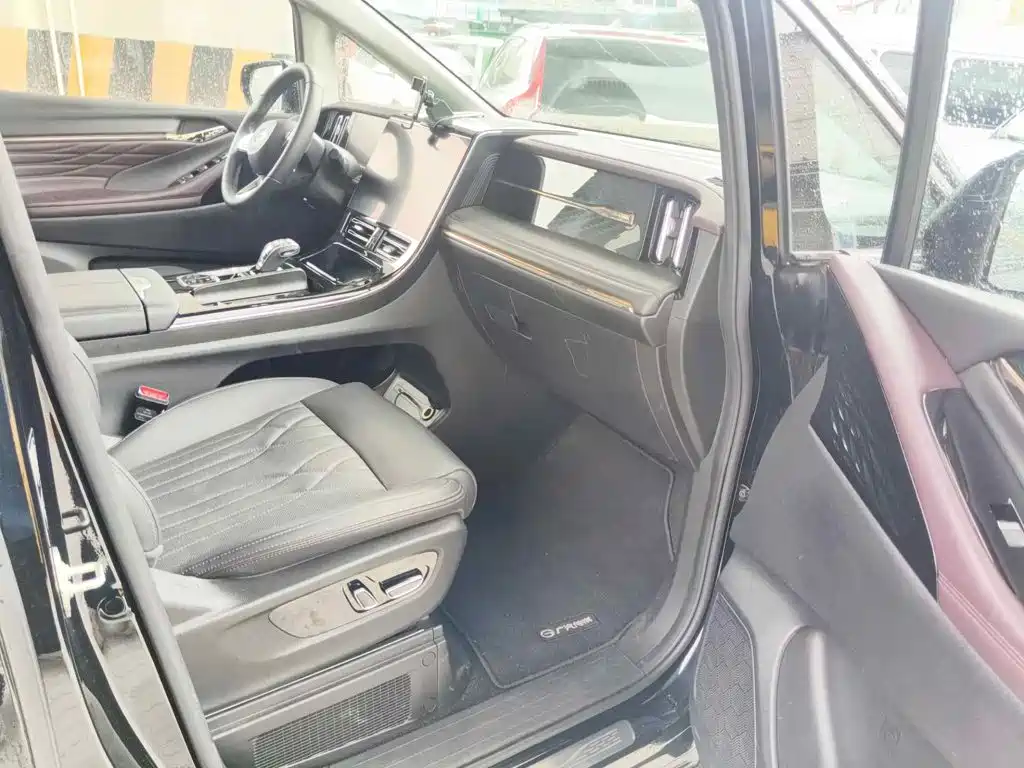 GAC Trumpchi Trumpchi M8 2025 2024 Master Series 400T Ultimate Edition