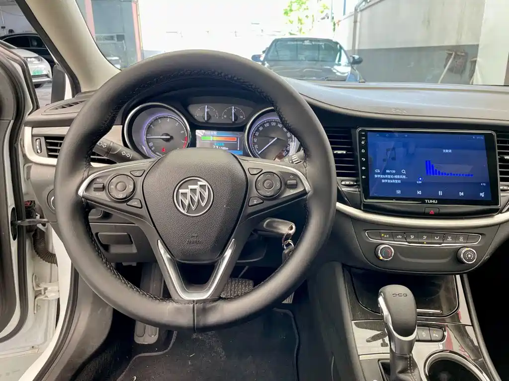 Buick Verano 2016 2015 Sedan 20T Dual-clutch Leading