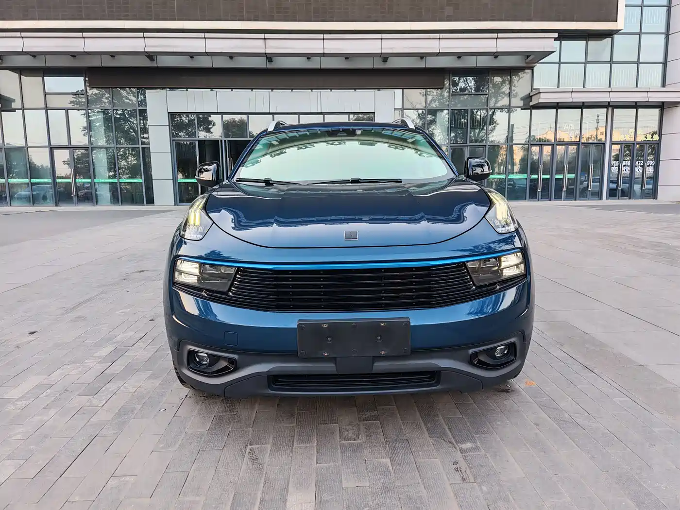 Lynk & Co 01 2019 2.0T 2WD Pro Edition China V фото 2