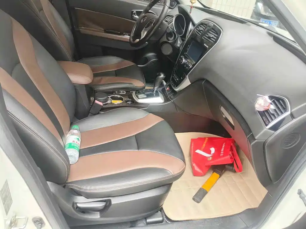 GAC Trumpchi Trumpchi GS5 Super 2016 2016 2.0L Auto 2WD Anniversary Edition
