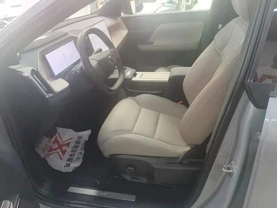 Volvo XC70 Plug-in Hybrid 2026 2026 AWD Extended Range Core