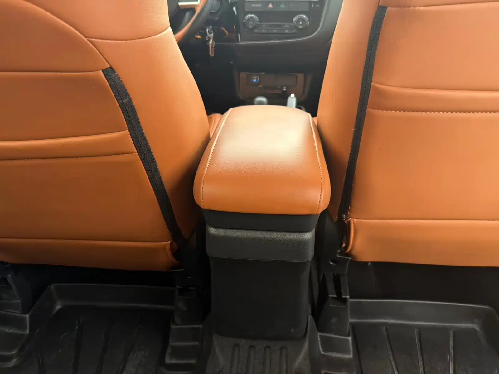 Photo 14 - Mitsubishi Outlander