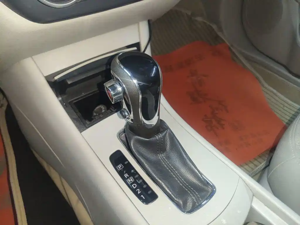 Dongfeng Aeolus Dongfeng Fengshen A60 2015 2016 1.6L Automatic Luxury