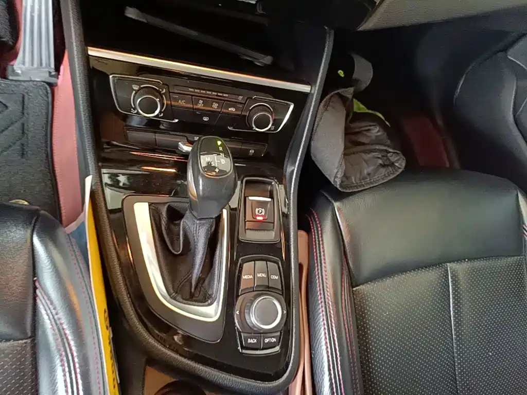 BMW 2 Series Touring 2019 2018 218i Sport Line