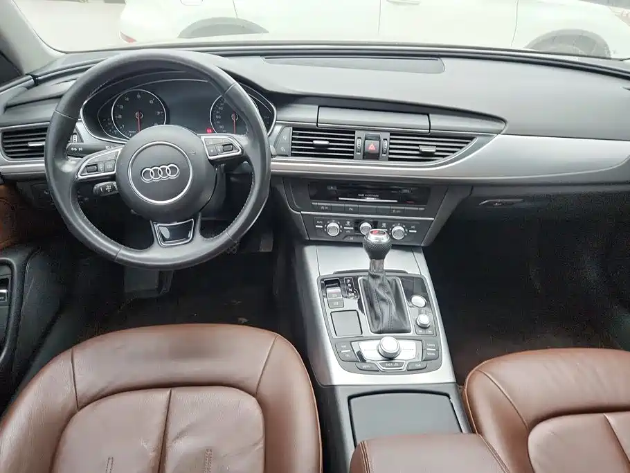 Фото 12 - Audi A6 (Import)