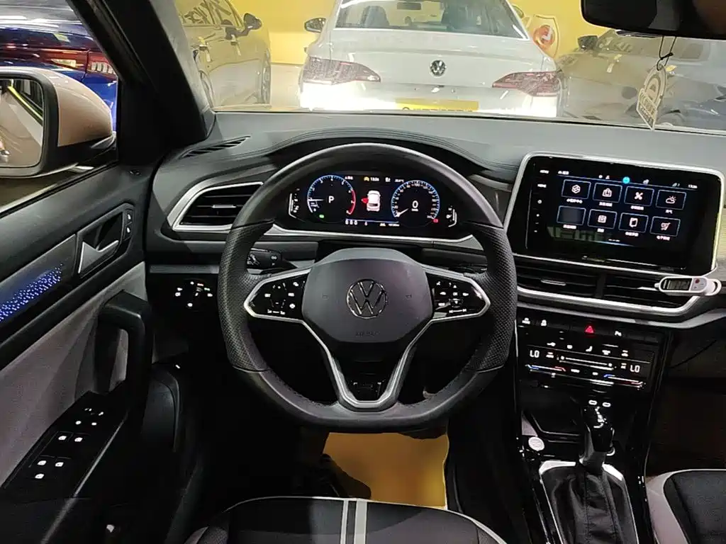 Volkswagen T-Roc, миниатюра 11
