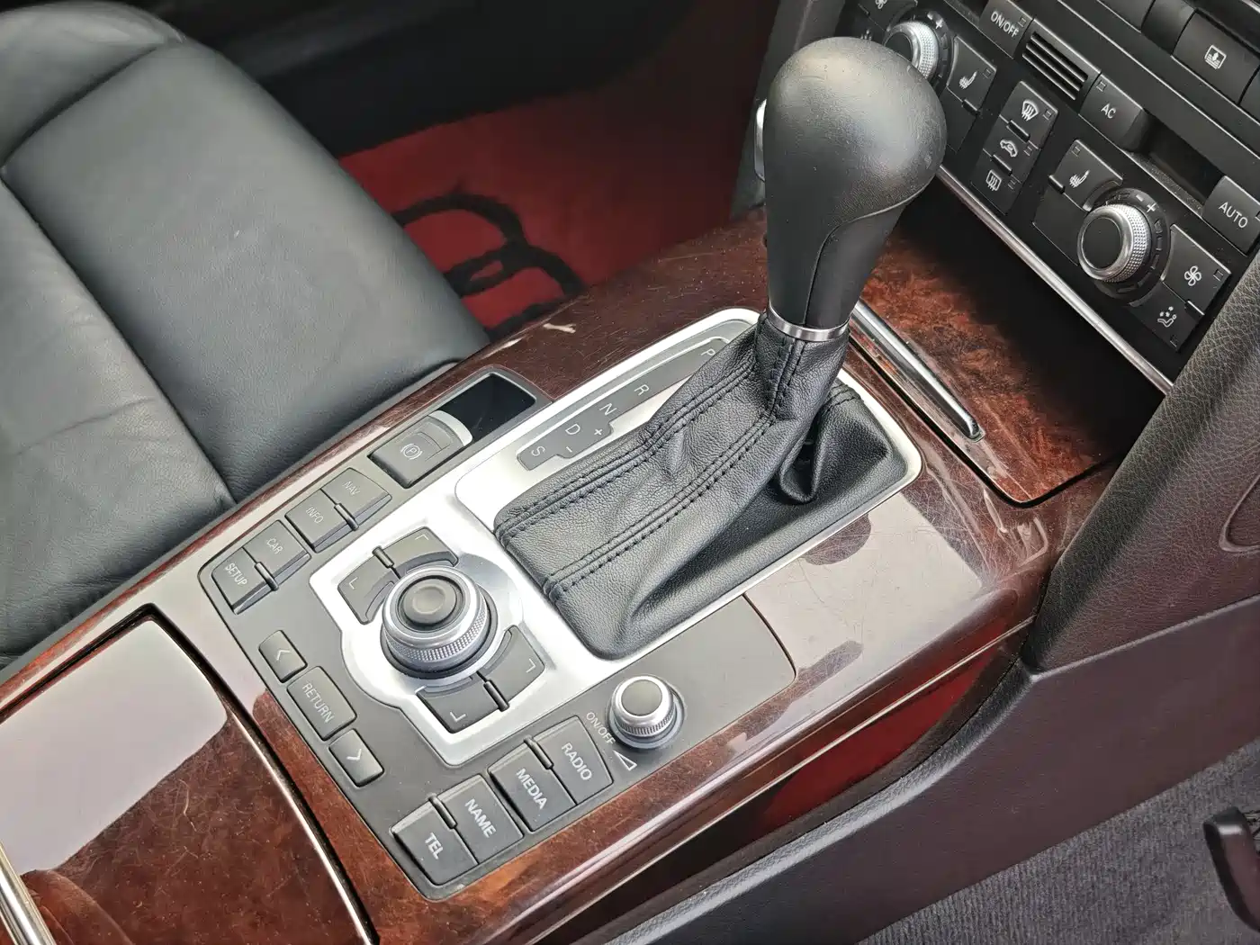 Audi A6L 2011 Model 2.4L Technology фото 20