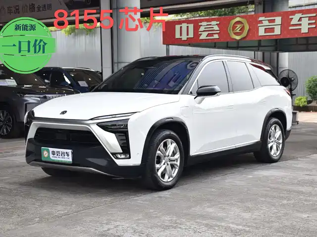 NIO ES8 2021