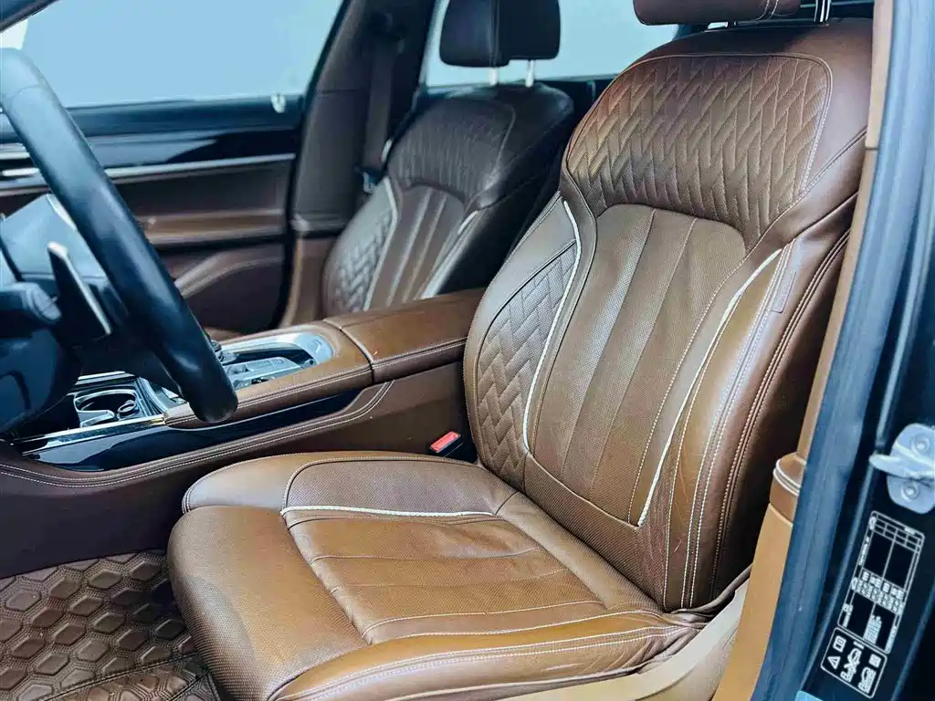 BMW 7 Series 2018 740Li xDrive Premium Type M Sport Package фото 4