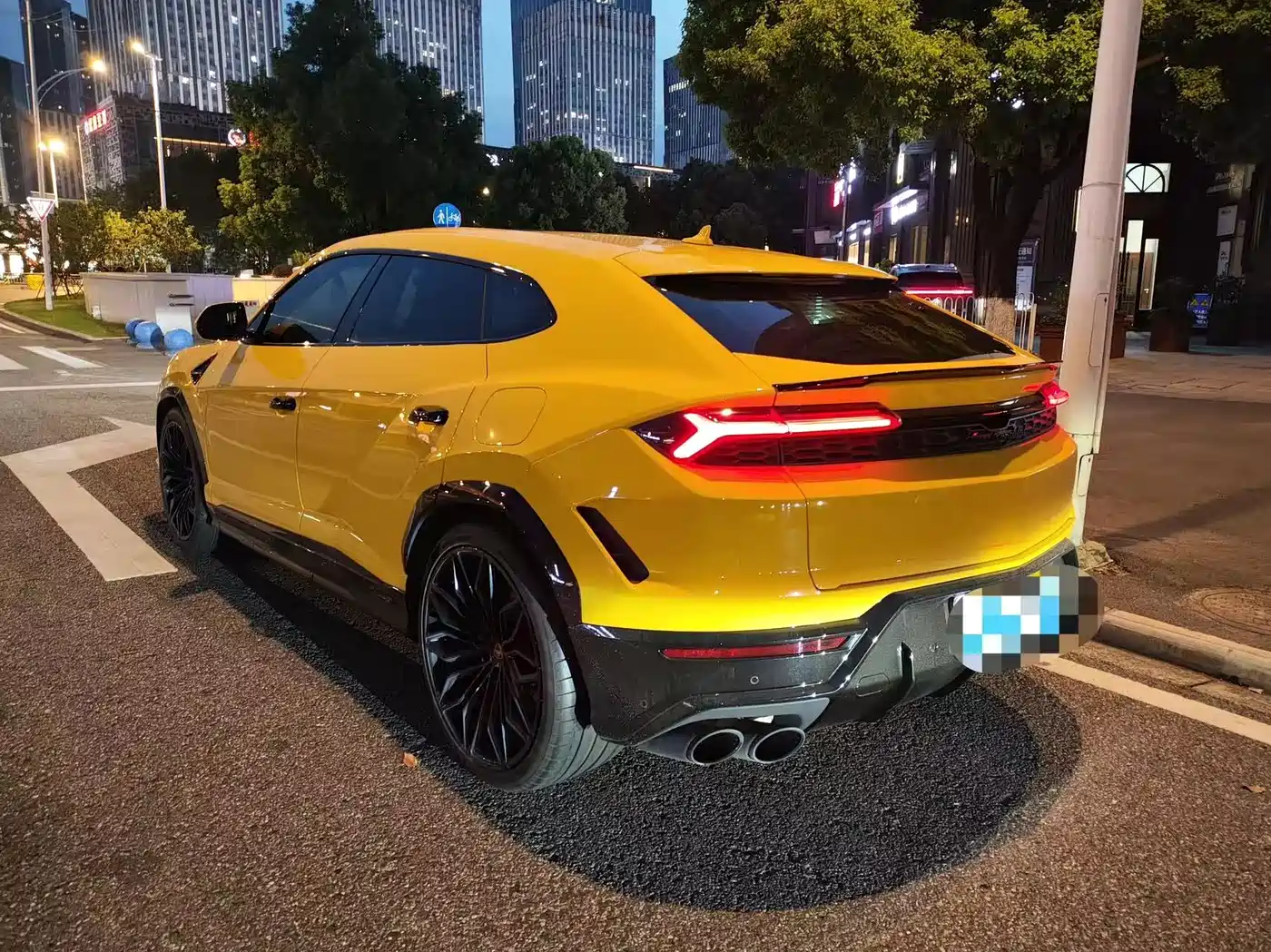 Lamborghini Urus SE 2026 2025 4.0T Standard Edition