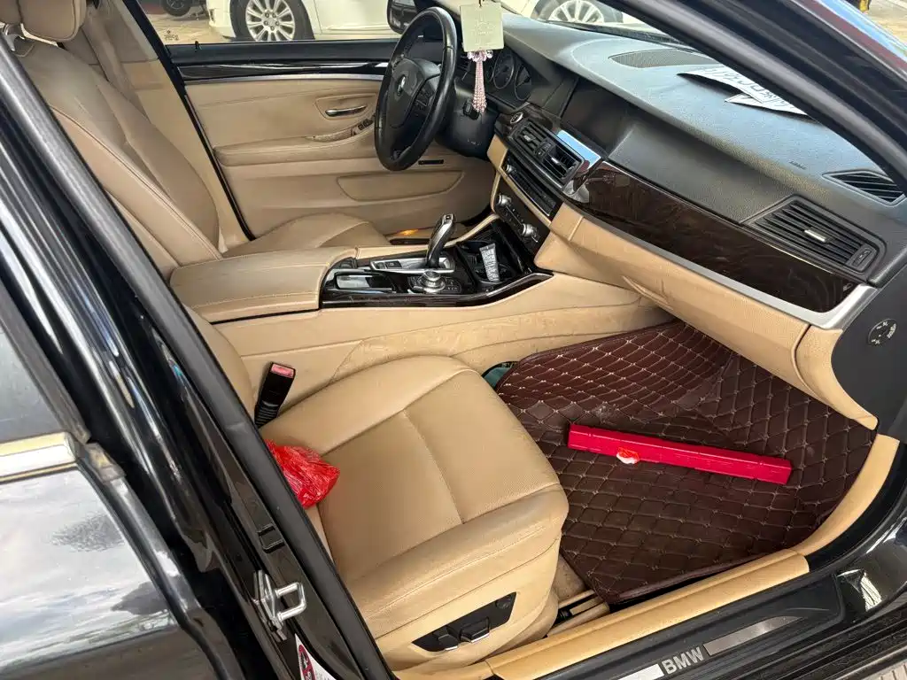 Фото 5 - BMW 5 Series