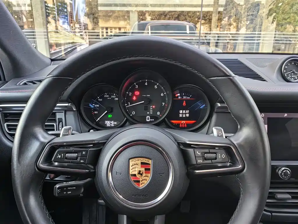 Porsche Macan 2023 Macan 2.0T фото 13
