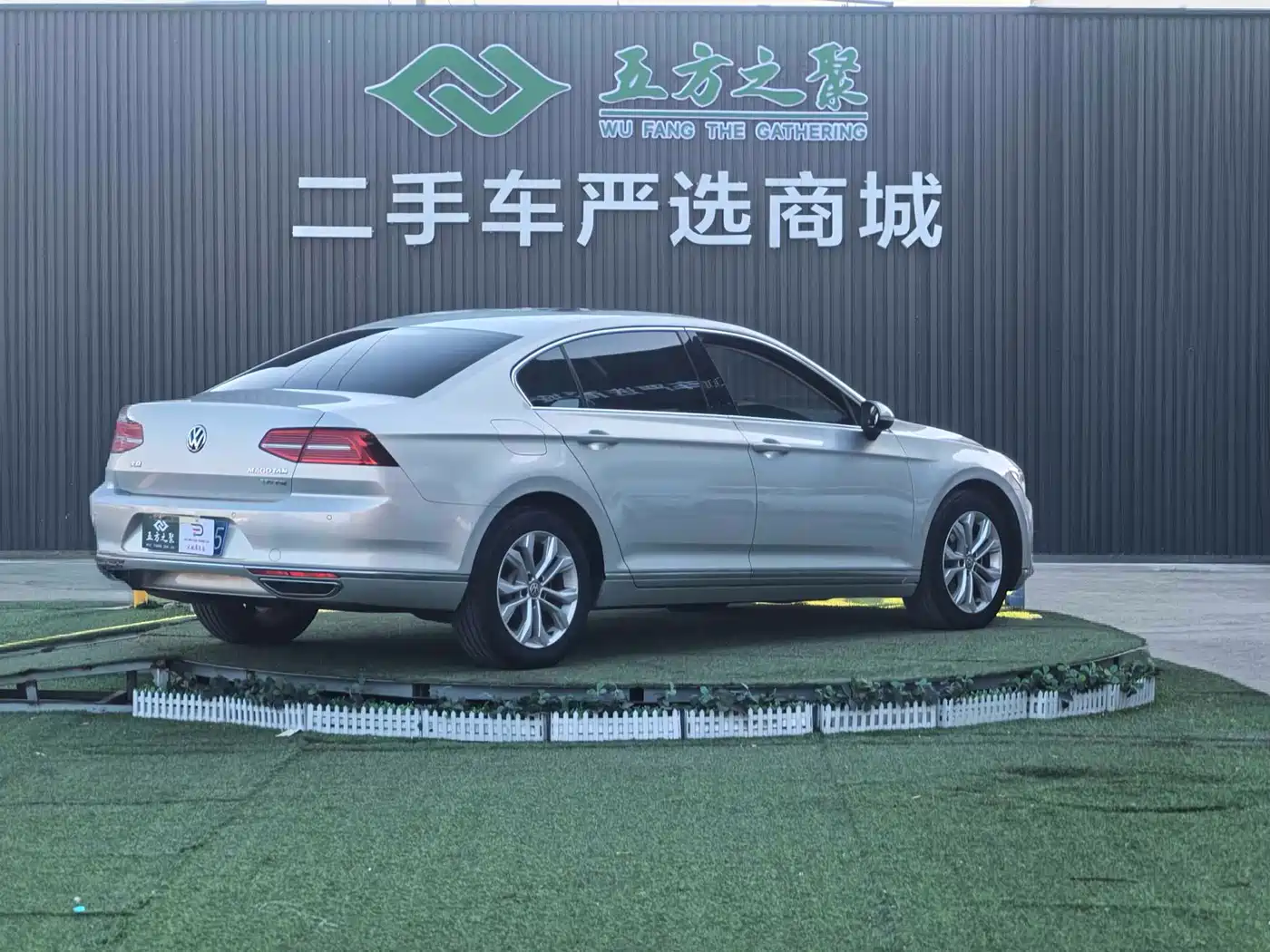 Volkswagen Magotan 2017 330TSI DSG Luxury фото 22