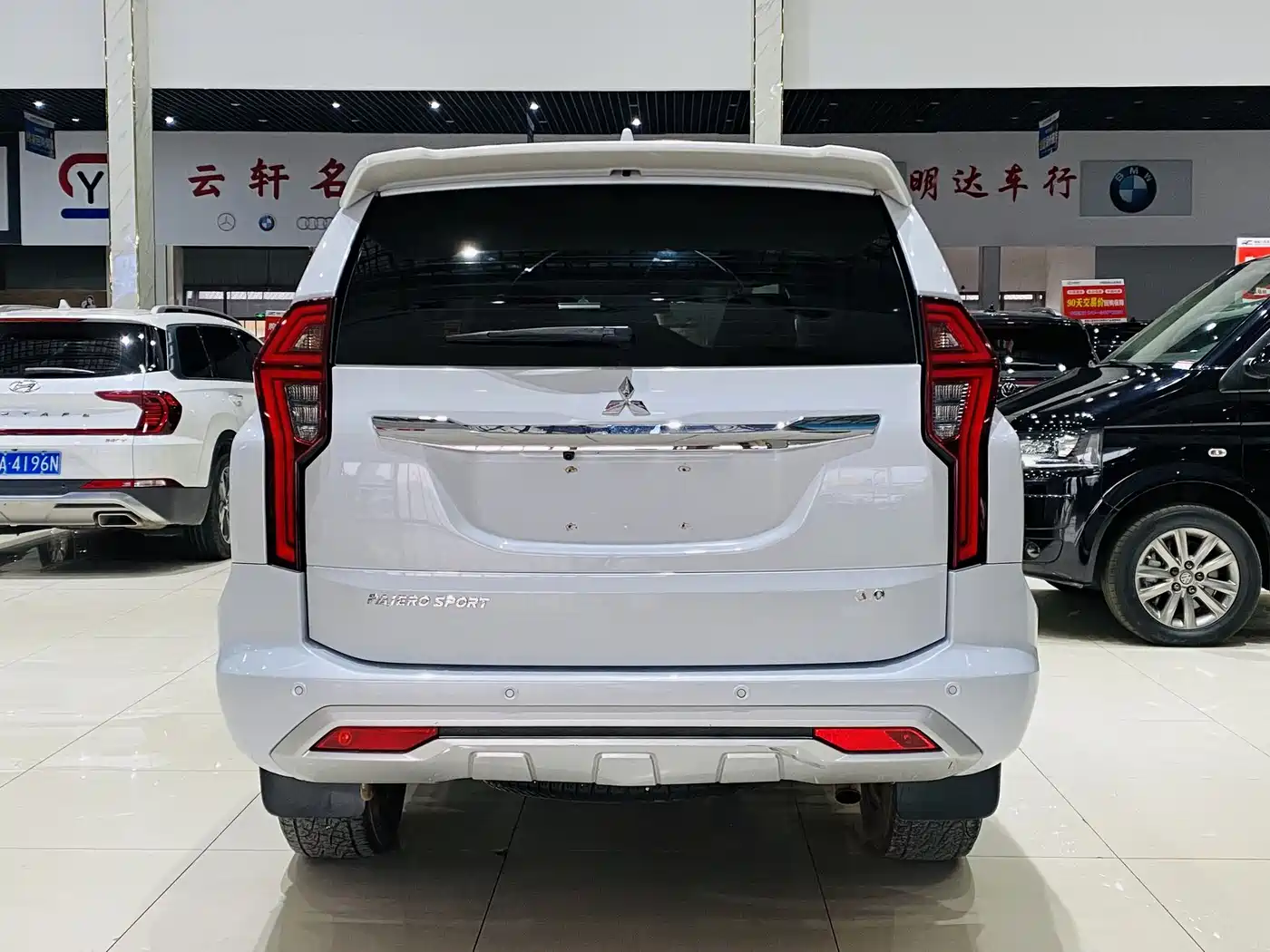 Mitsubishi Pajero Sport (Import) 2020 3.0L Luxury Edition фото 15
