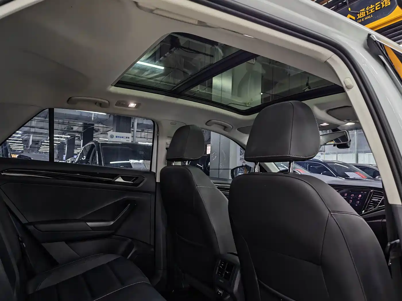 Volkswagen T-ROC 2022 2022 280TSI DSG 2WD Comfort PLUS