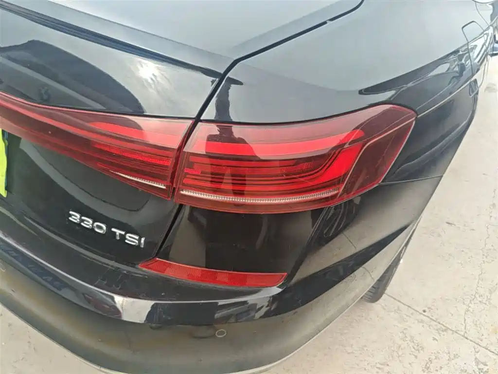 Volkswagen Passat 2022 330TSI Luxury Edition фото 8
