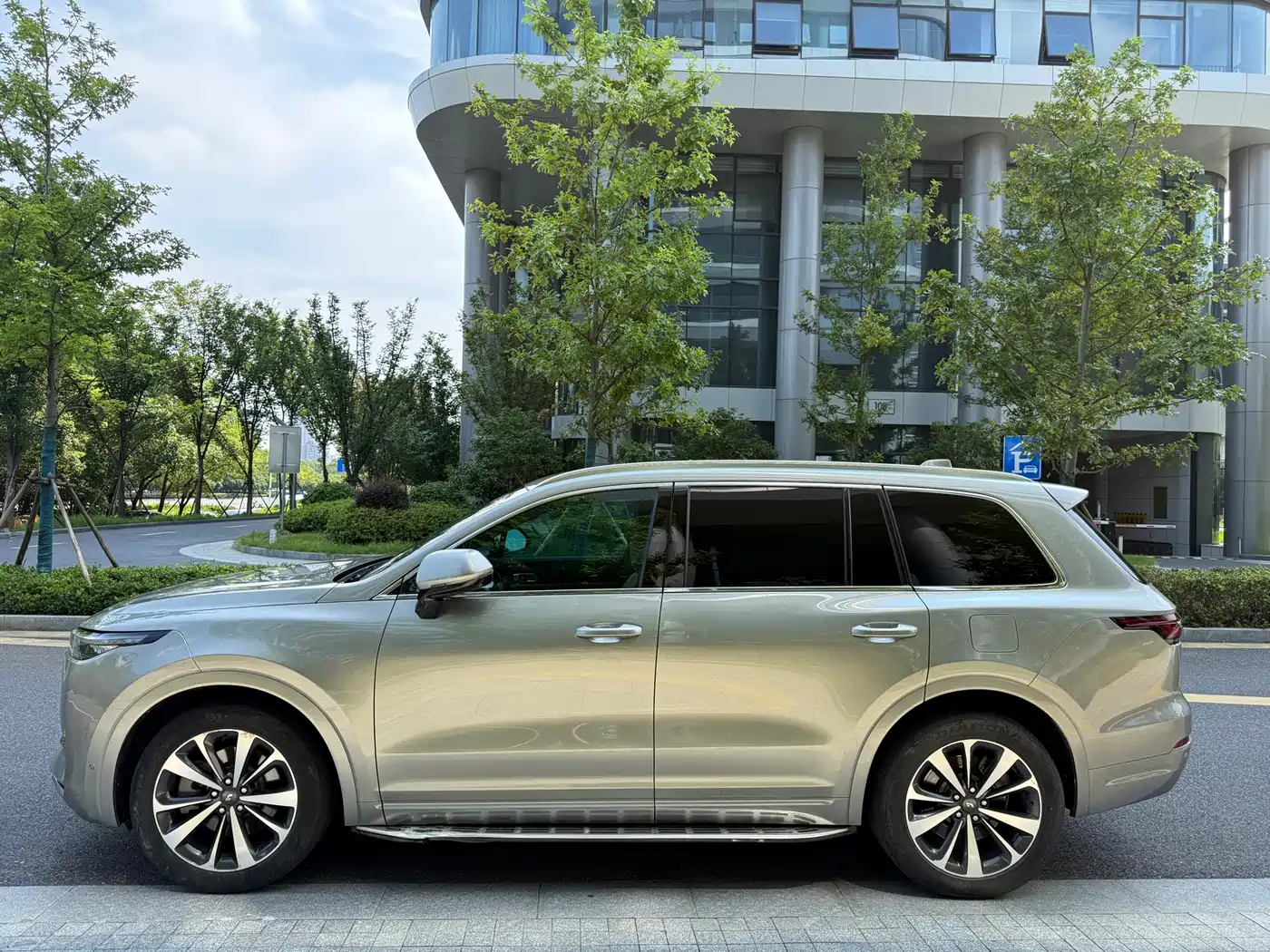 Li Auto Li ONE 2020 2020 Extended Range 6-seater