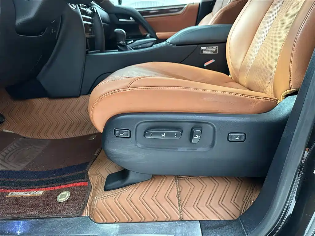 Lexus LX 2017 570 Prestige Luxury фото 7
