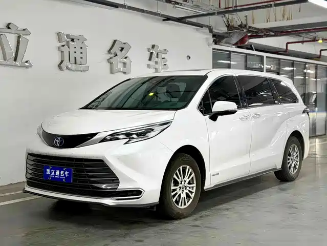 Toyota Sienna 2023