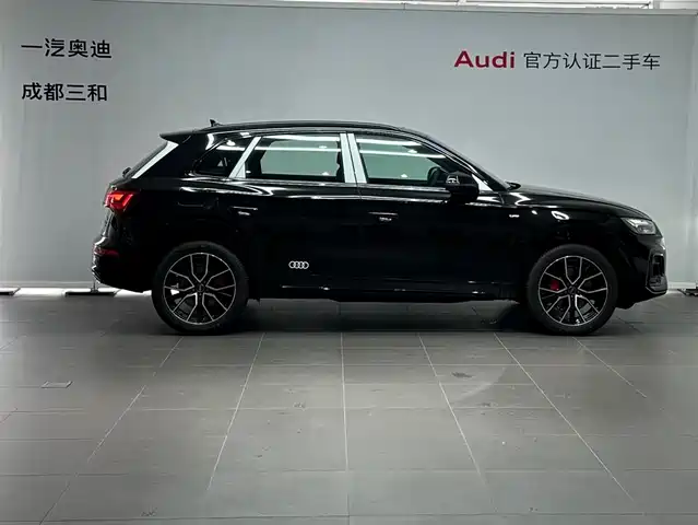 Audi Q5L 2024 Model 45 TFSI Luxury Dynamic — фото 3