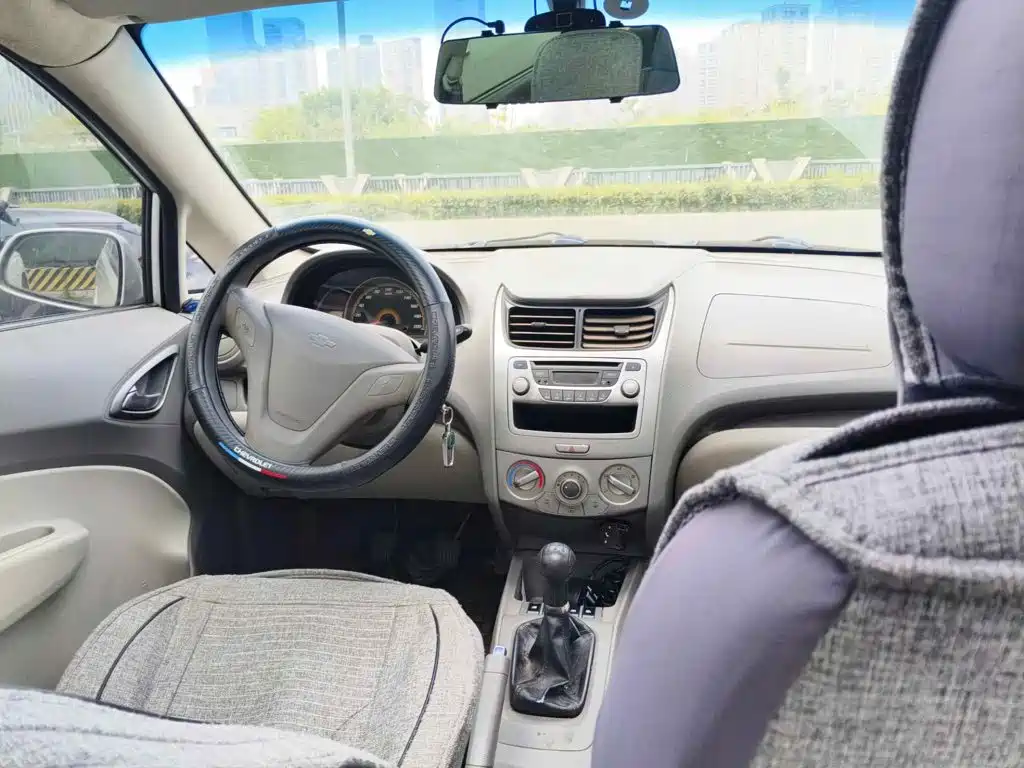 Chevrolet Sail 2013 2011 Sedan 1.4L Manual Happiness Edition