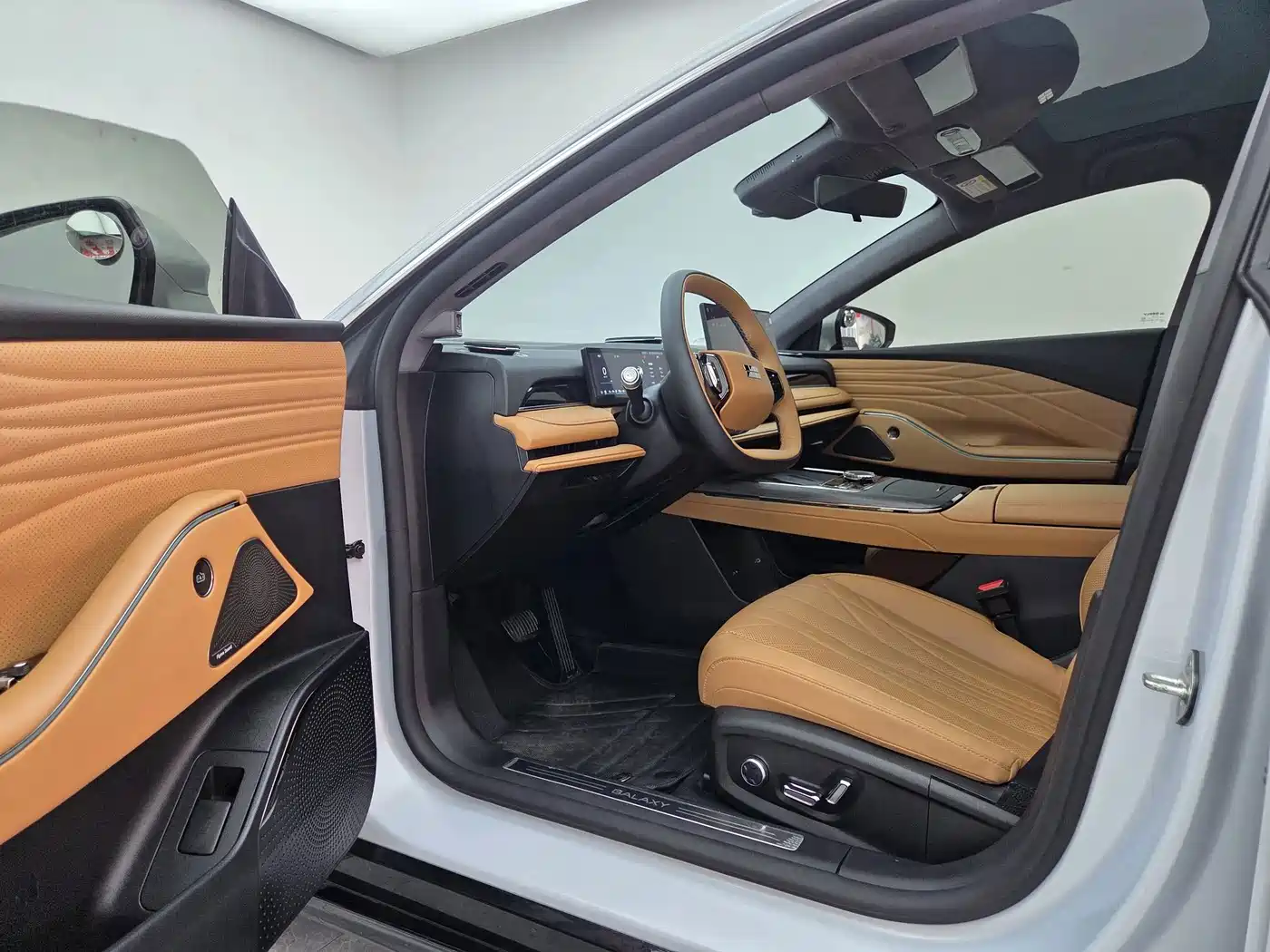 Geely Galaxy Galaxy Xingyao 8 2025 2025 130km EM-P Explorer Edition