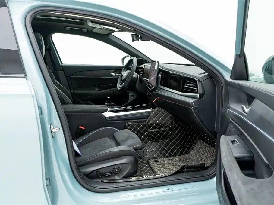 Volkswagen Passat 2025 Model Pro 380TSI Starlight Dragon Premium Edition фото 18