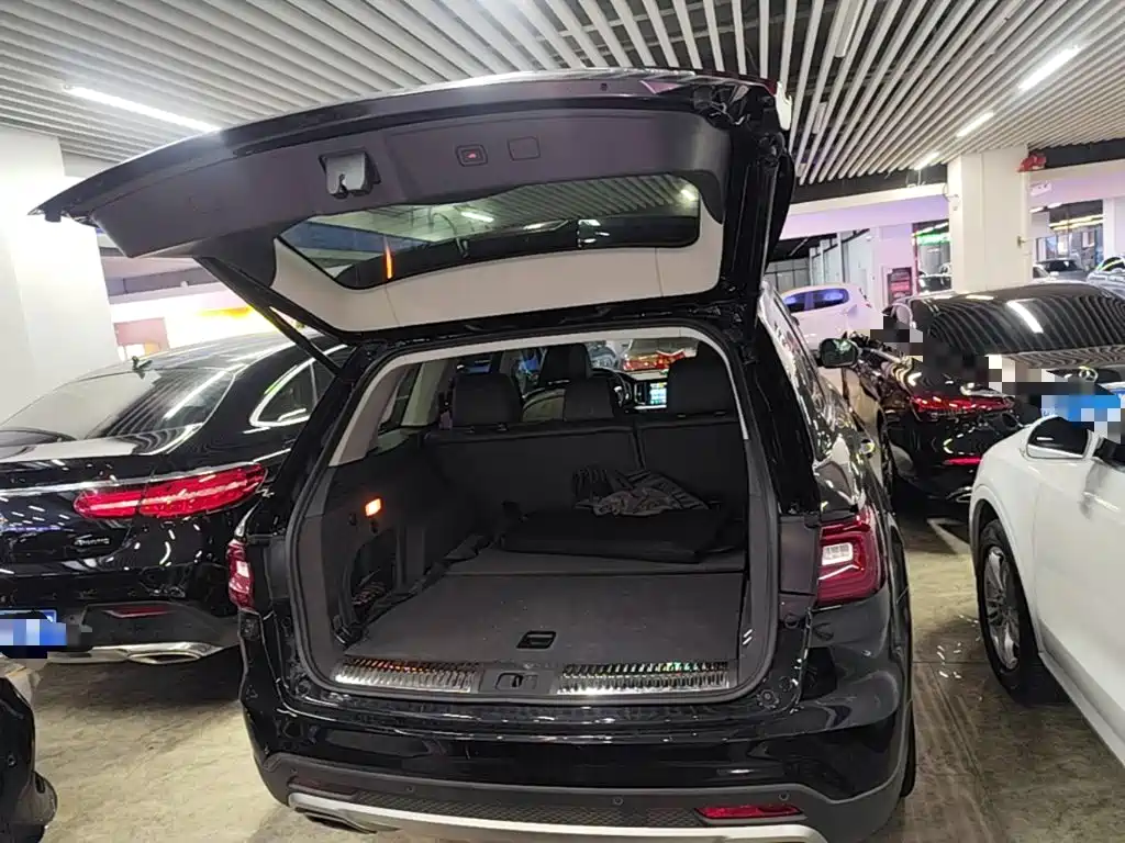 Hongqi HS7 2023 2022 2.0T DCT 2WD ZhiLian QiXiang Edition 5-seater