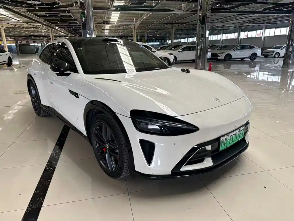 Фото 2 - Xiaomi Auto Xiaomi YU7