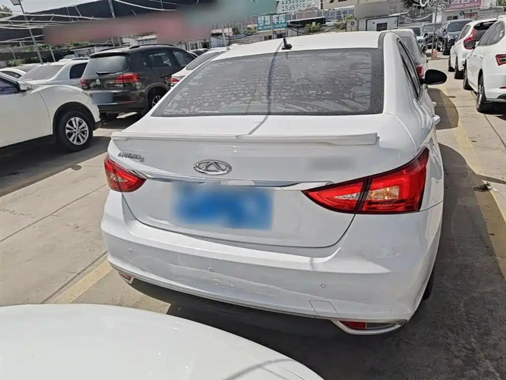 Фото 6 - Chery Arrizo 5