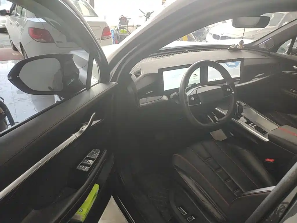 Roewe RX5 MAX 2022 2022 2.0T Automatic Supreme Edition