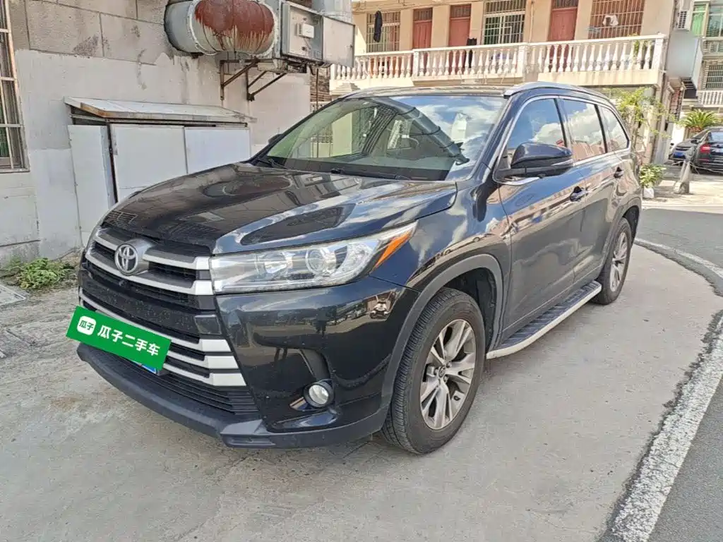 Фото 2 - Toyota Highlander