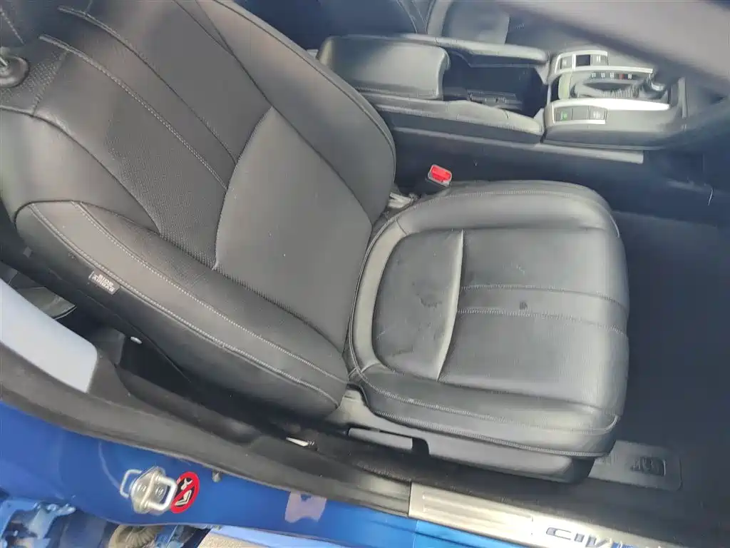 Фото 18 - Honda Civic