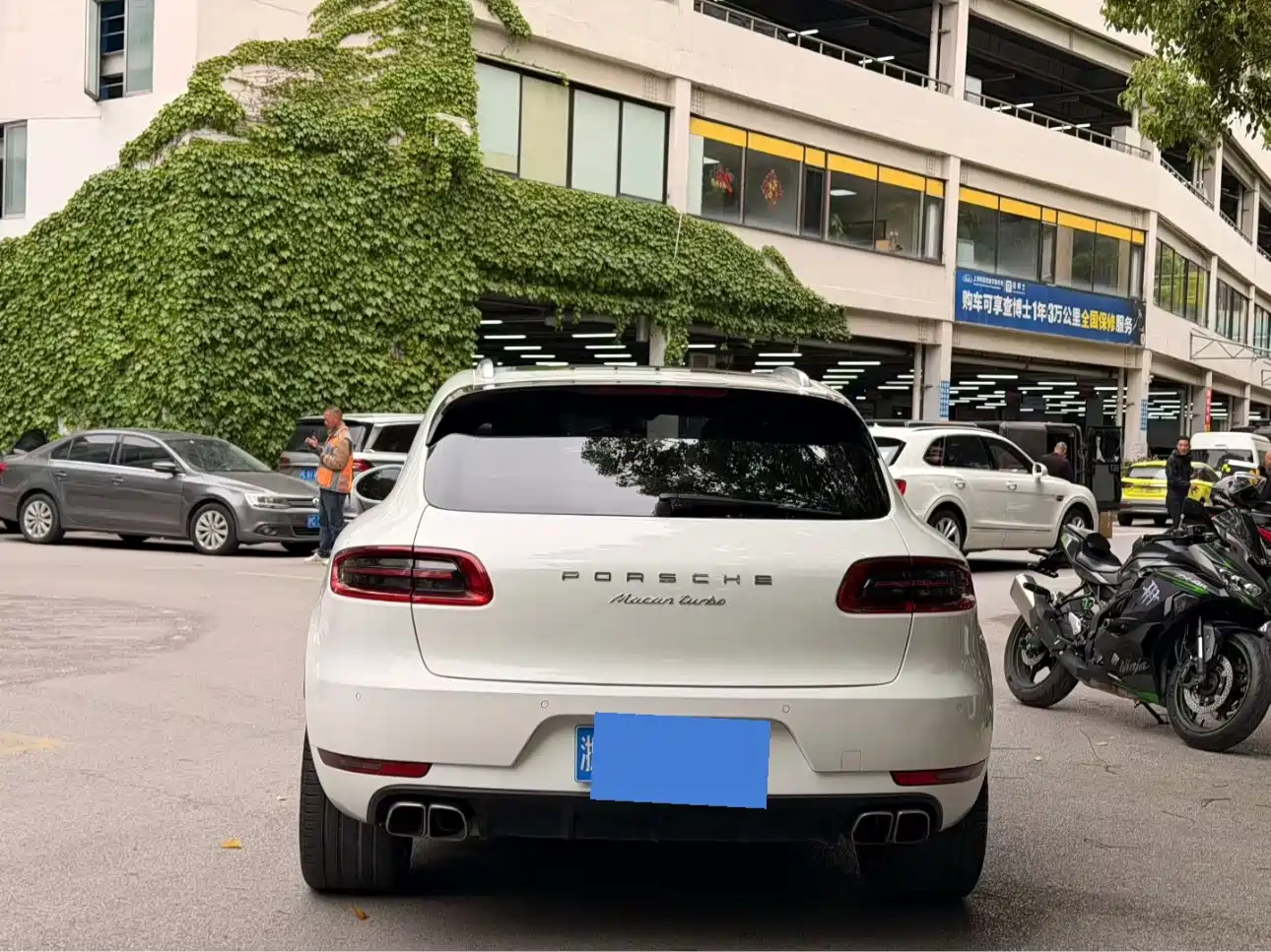 Porsche Macan 2017 Macan Turbo 3.6T фото 3