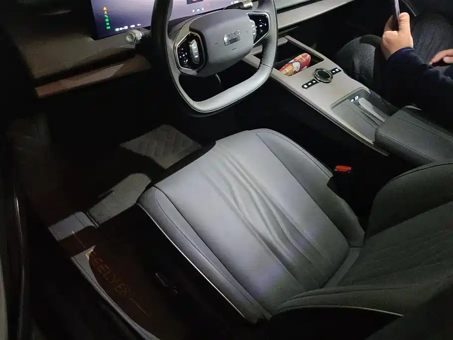 GEELY GALAXY GALAXY E8