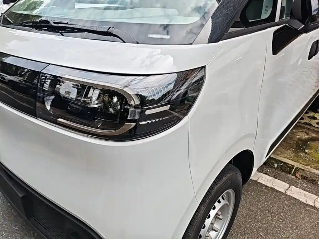 SAIC Maxus Dana V1 2025 2025 Low Roof Multi-purpose Version 42kWh