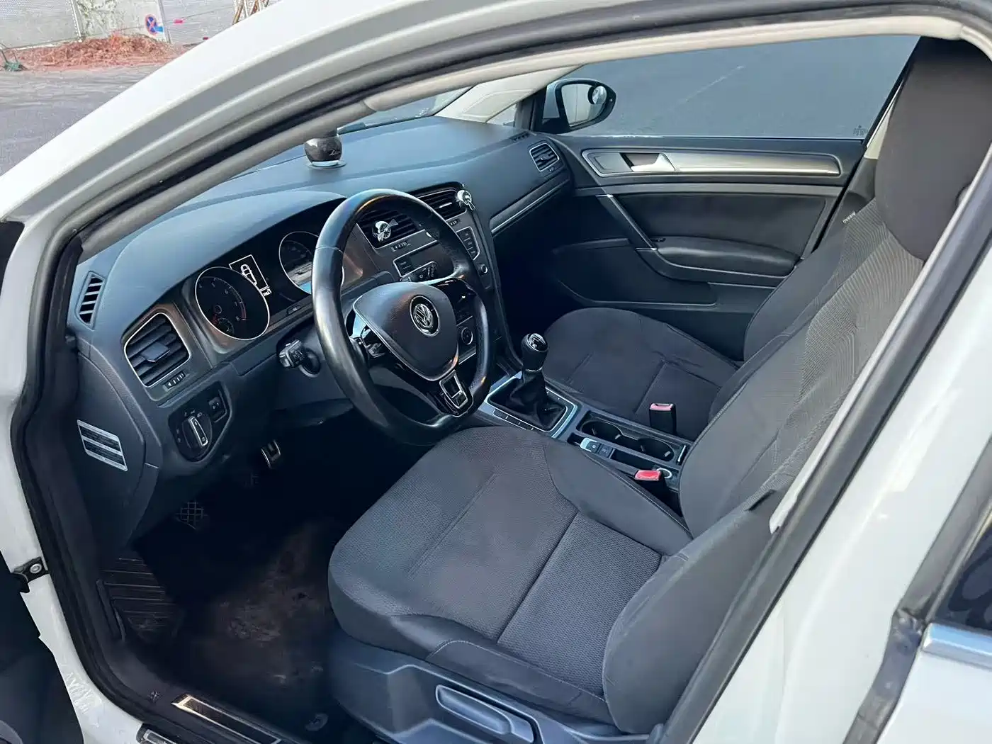 Volkswagen Golf 2016 230TSI Automatic Comfort фото 5