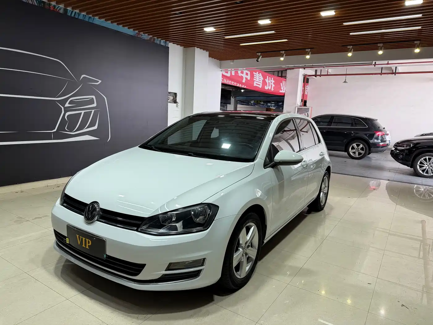 Фото 1 - Volkswagen Golf