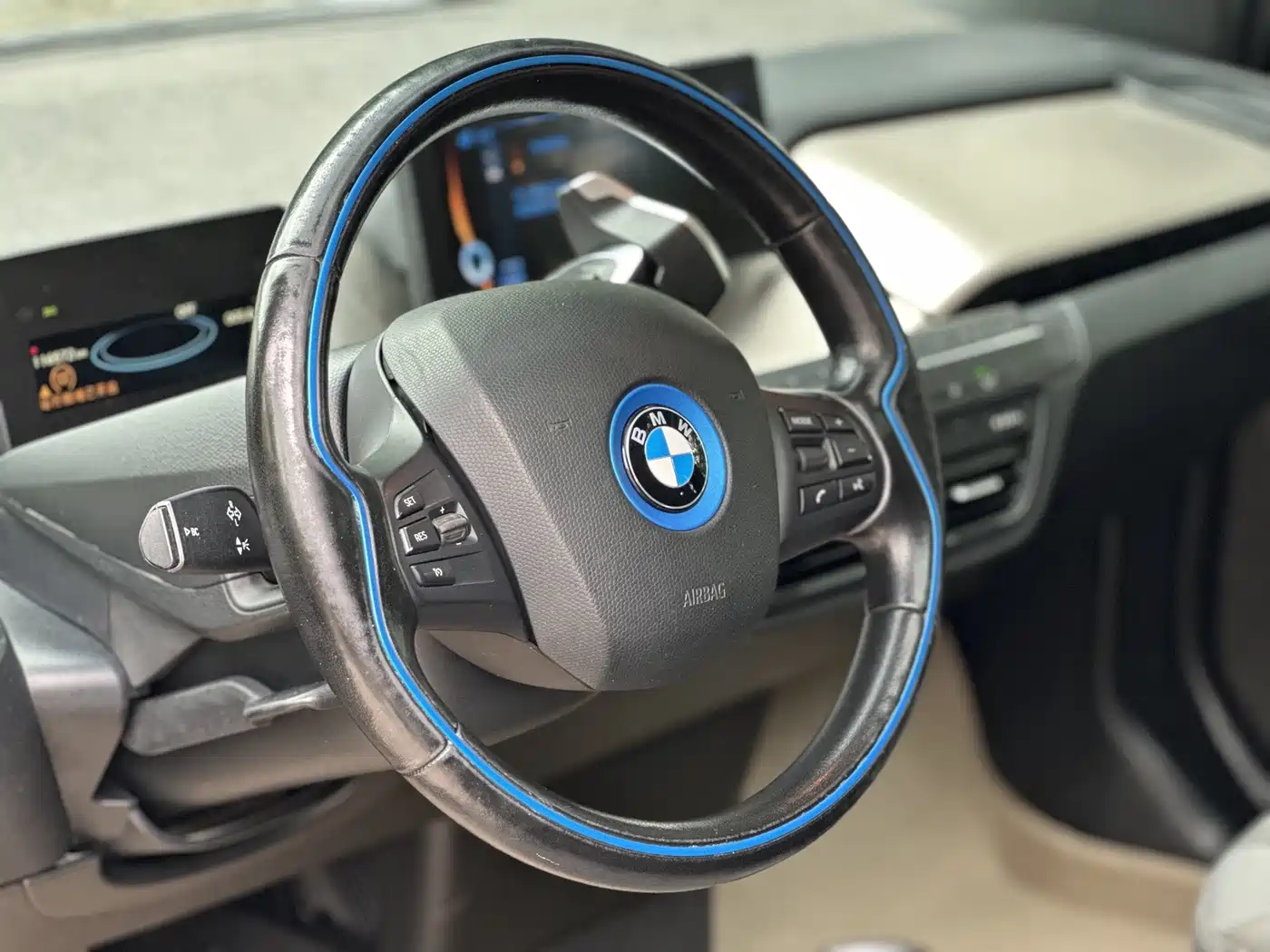 Photo 15 - BMW i3 (Import)