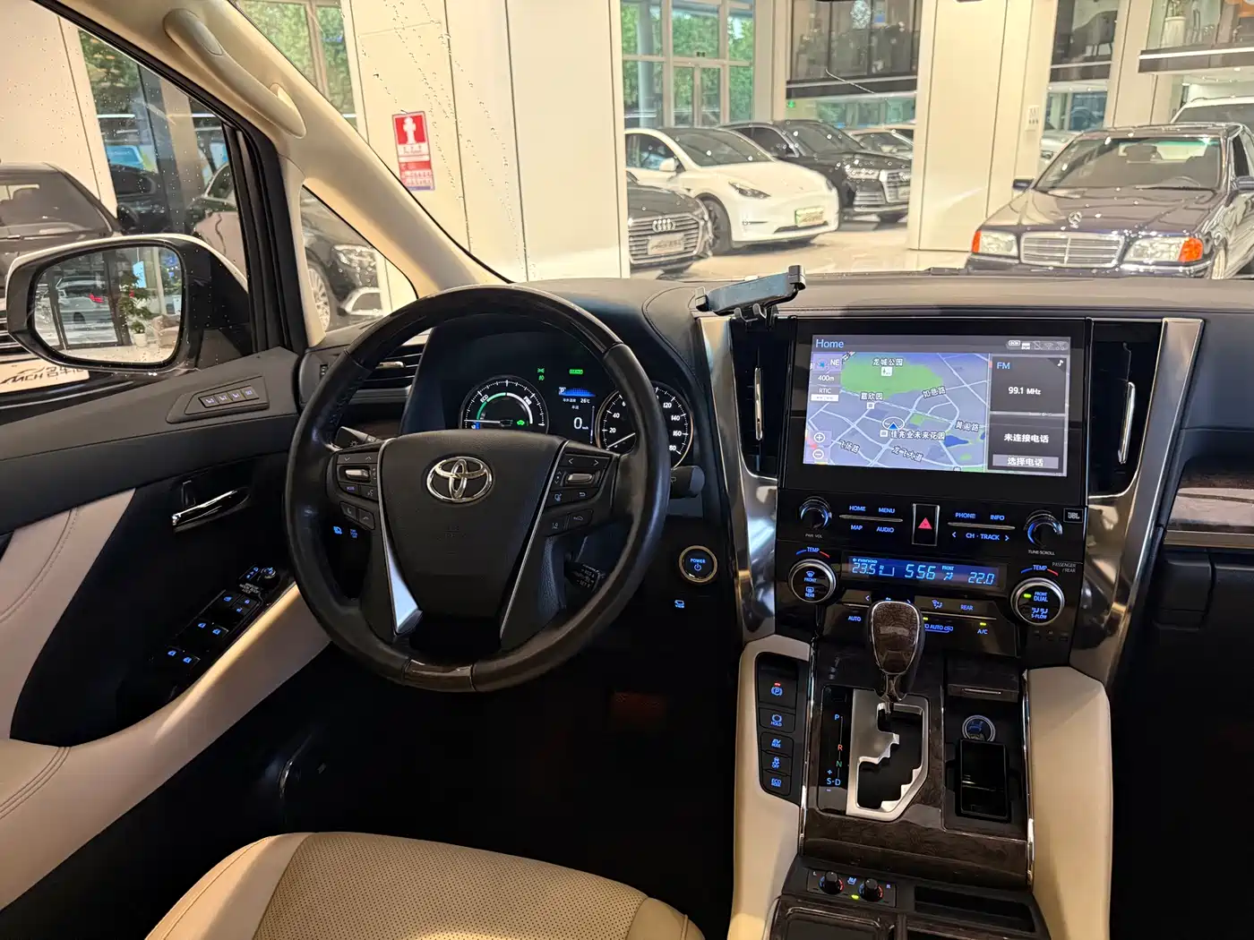 Toyota Alphard 2021 Hybrid 2.5L Premium фото 14