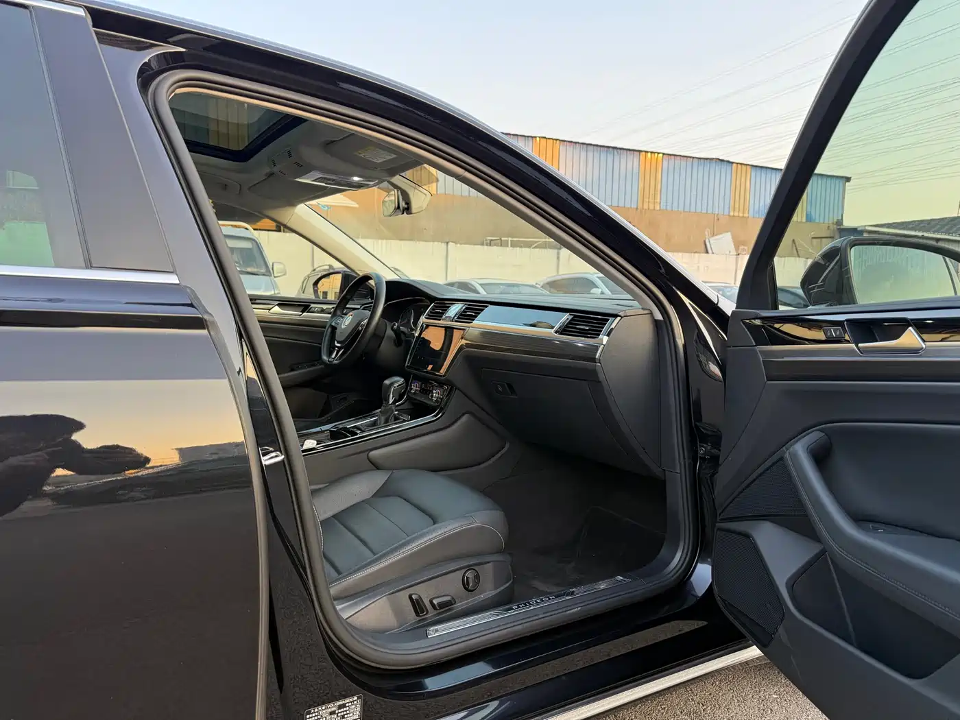 Volkswagen Phideon 2019 380TSI 2WD Business Edition China V фото 18