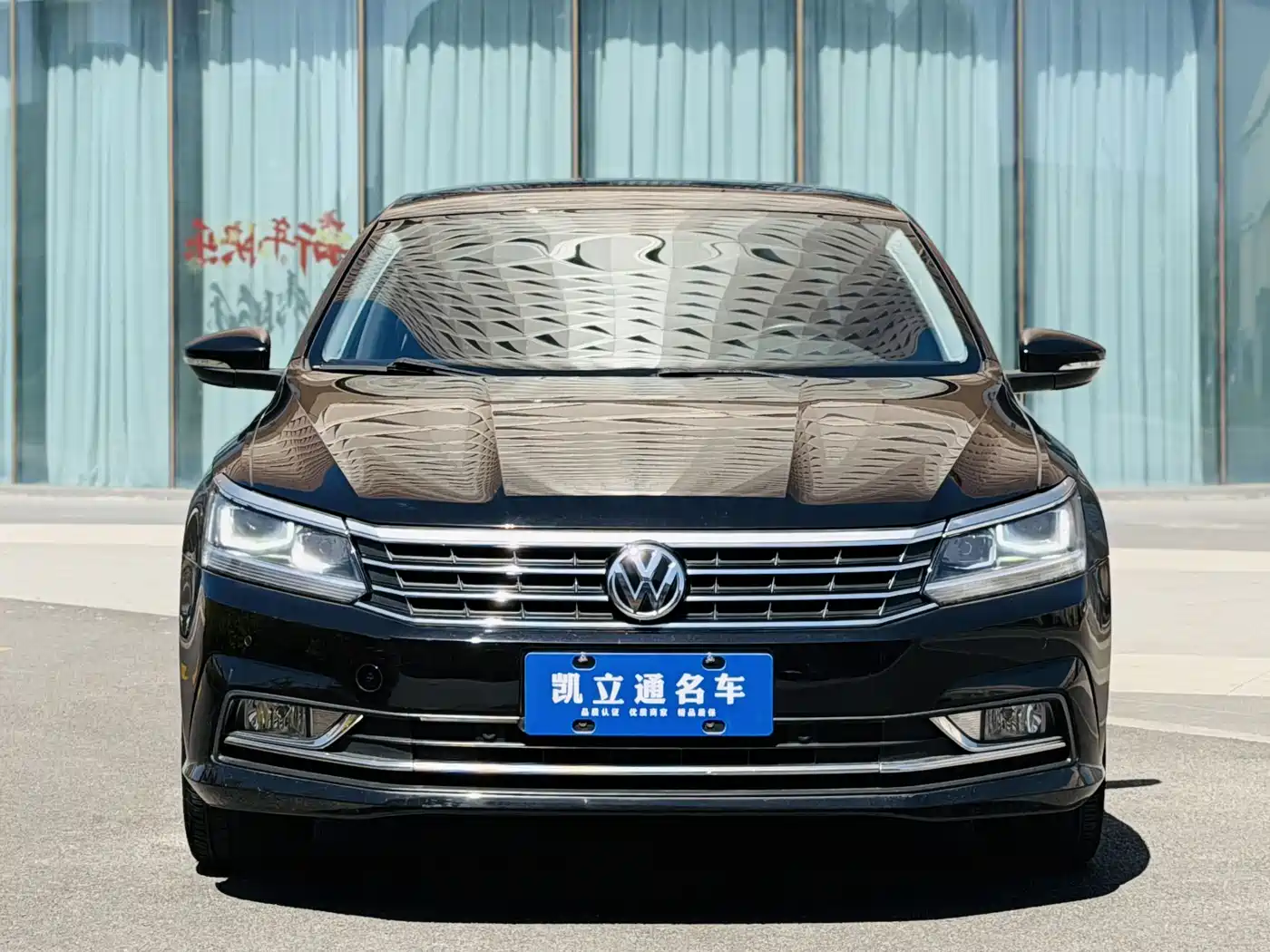 Volkswagen Passat 2017 330TSI DSG Prestige фото 2
