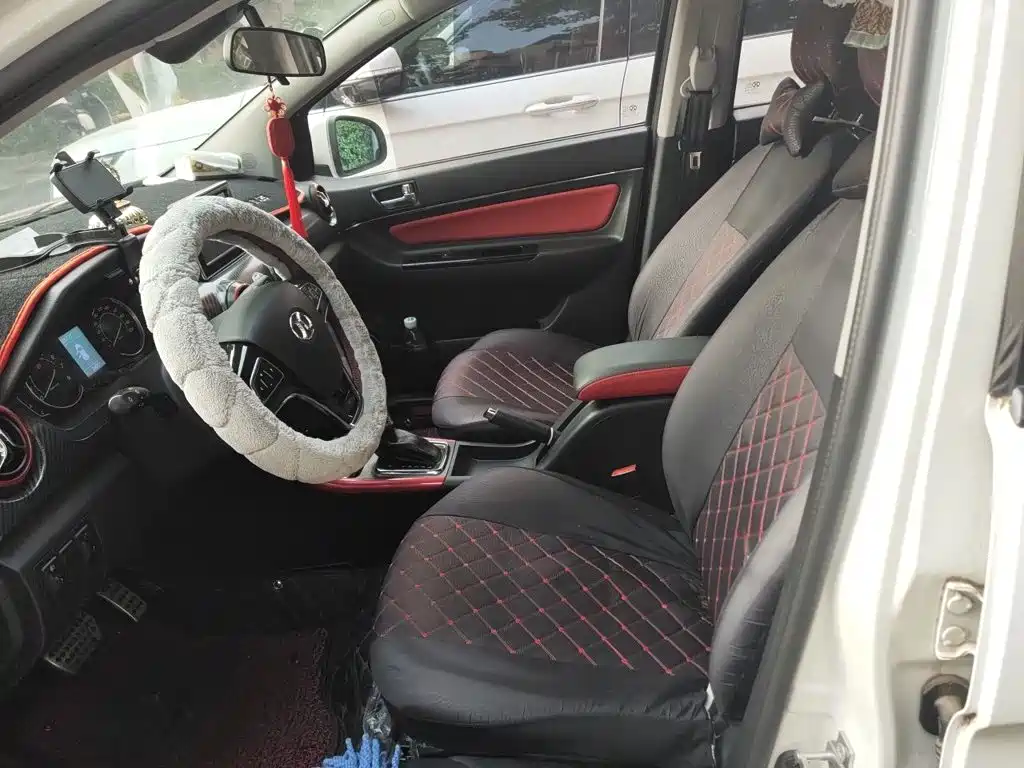 BAIC Senova X25 2016 2015 1.5L Automatic Luxury