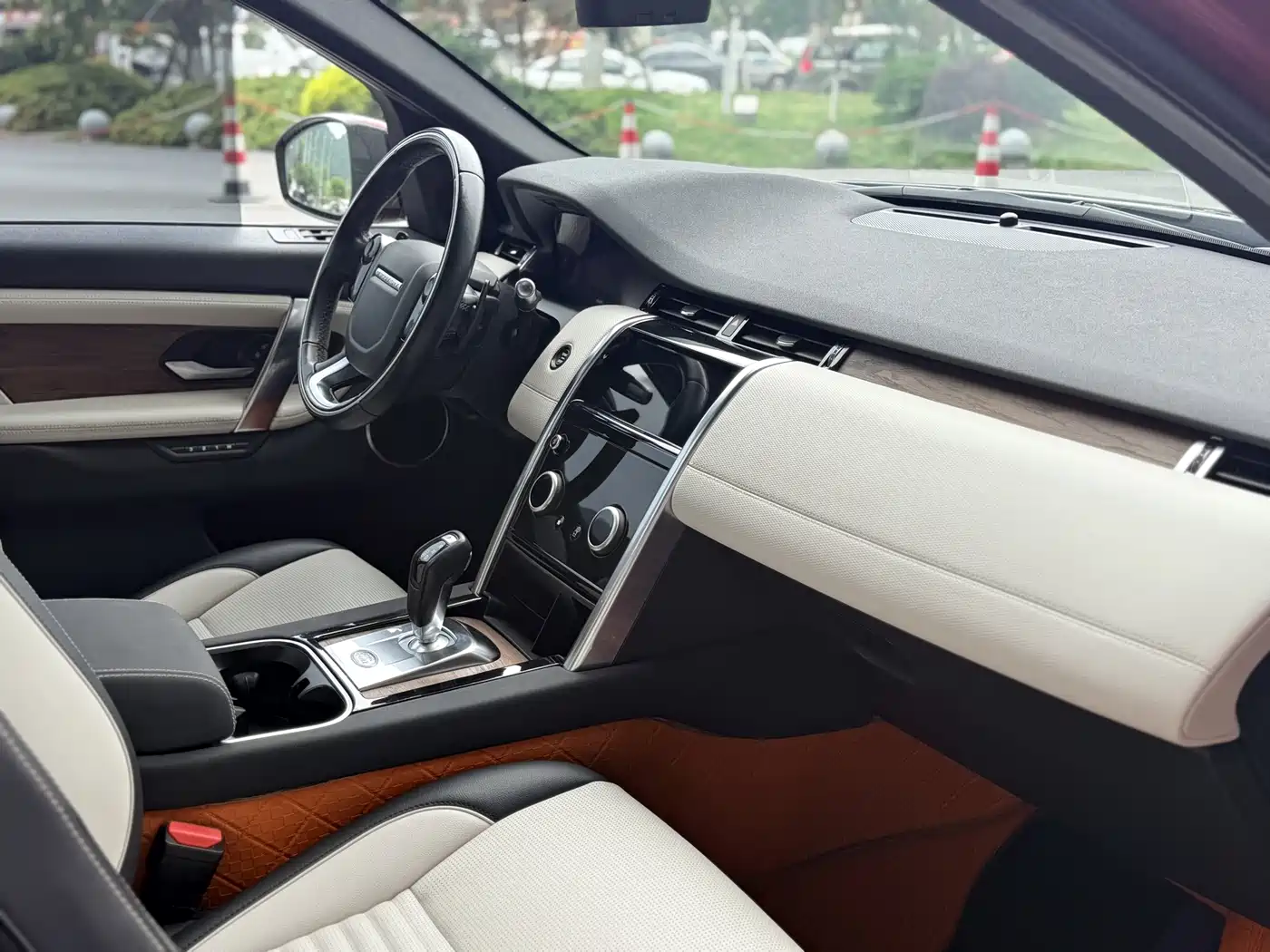 Land Rover Discovery Sport 2020 249PS R-Dynamic Performance Tech 7-seater фото 11